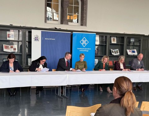 Samkomulag í höfn milli ríkis og sveitarfélaga um þjónustu við börn með fjölþættan vanda og um uppby…